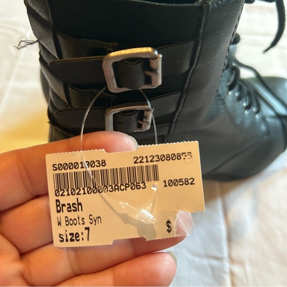 Brash Boots, Size 7 - Picture 7 of 9